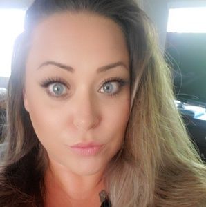 Meet your Posher, Candy